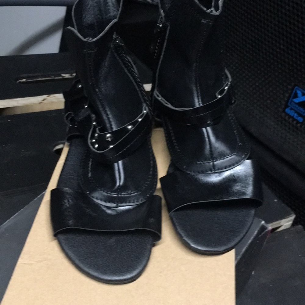 Black sandals